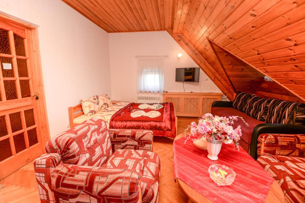 Sveciu namai Audra room 4